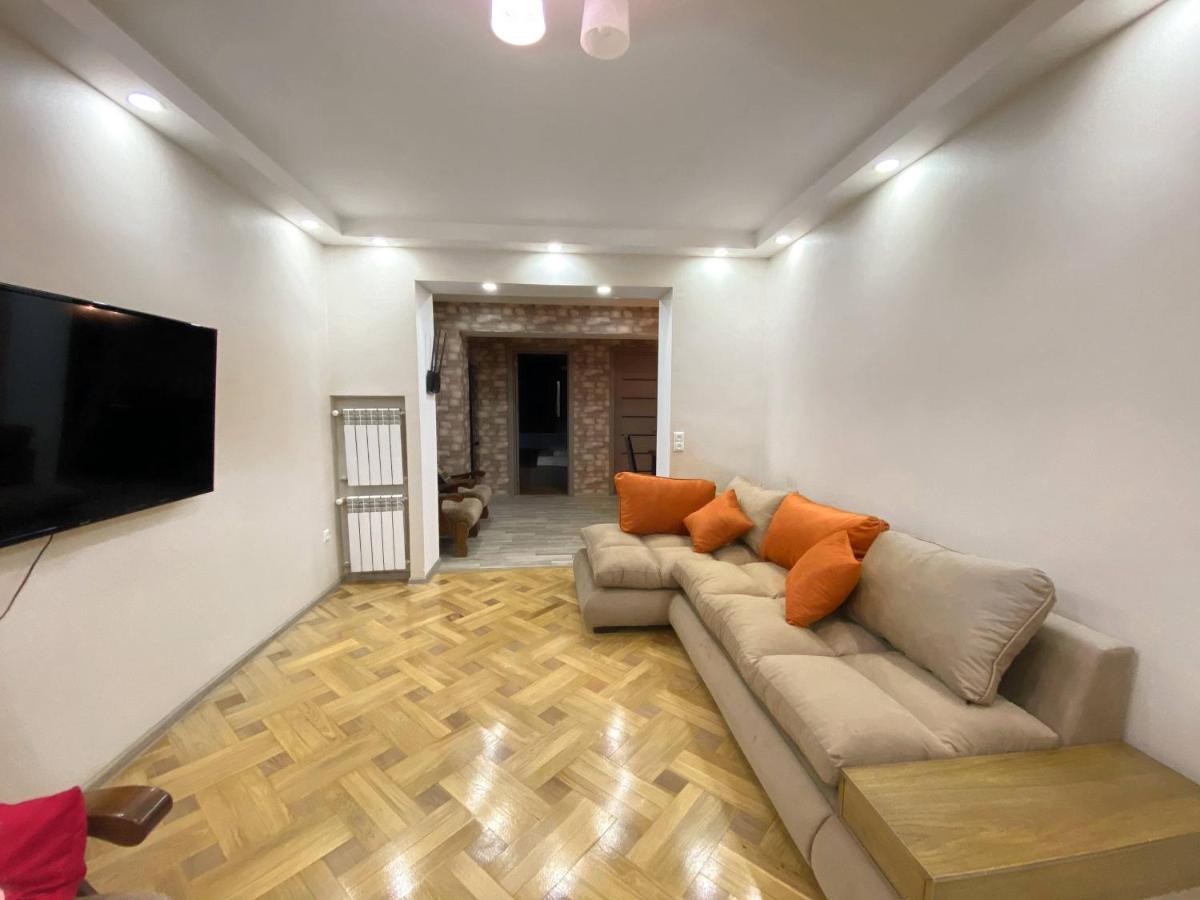 Superior Apartment On Kostava Tbiliszi Kültér fotó