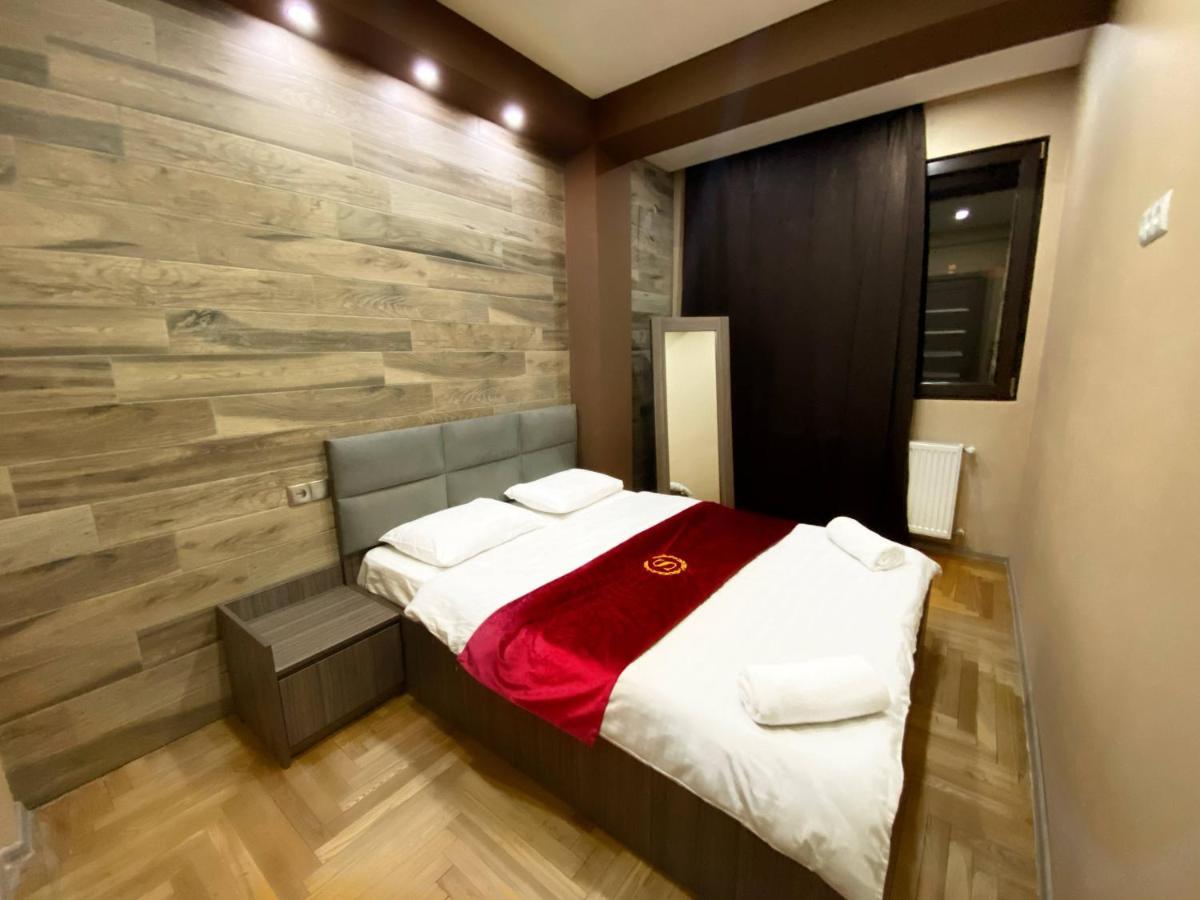 Superior Apartment On Kostava Tbiliszi Kültér fotó
